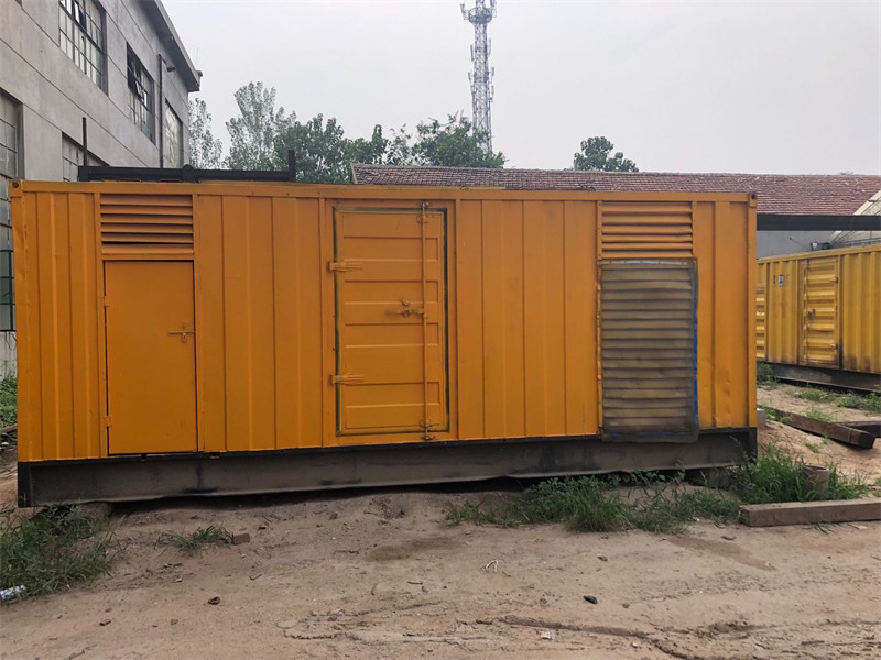 共和柴油发电机如何判断新机油是否已经完全充满机油滤清器？