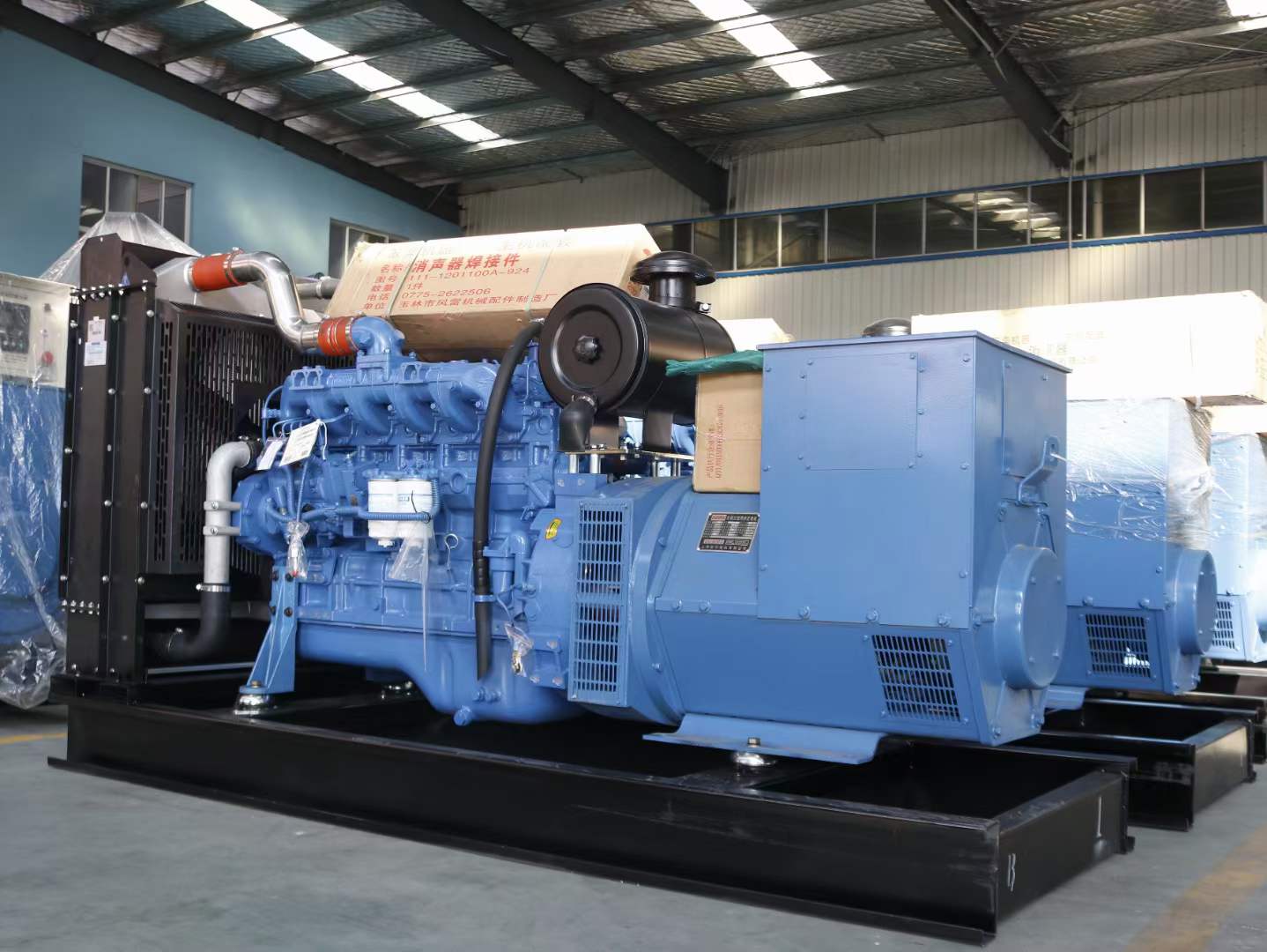 共和柴油发电机组空气滤清器多久需要更换一次？