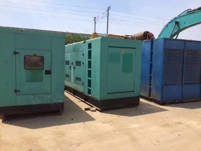 共和柴油发电机组的电压和功率之间有什么关系？