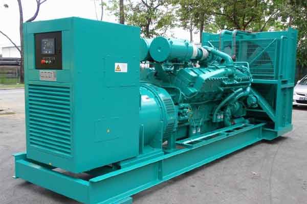 共和柴油发电机组电压不稳定怎样维修？