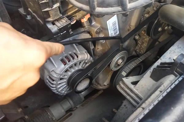 共和转速传感器的工作原理是什么？