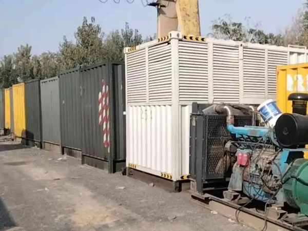 共和200KW柴油发电机机组每小时油耗是多少？