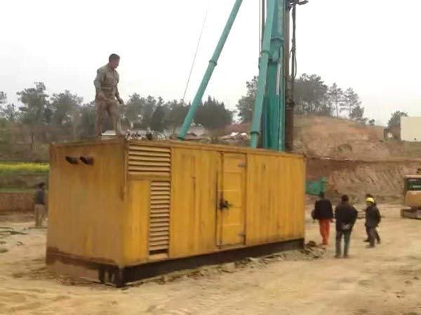 共和如何判断水冷式机油散热器密封件是否需要更换？