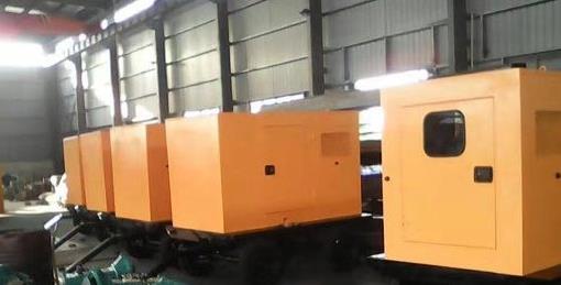 共和柴油发电机组冬季启动后需要进行哪些检查和操作？